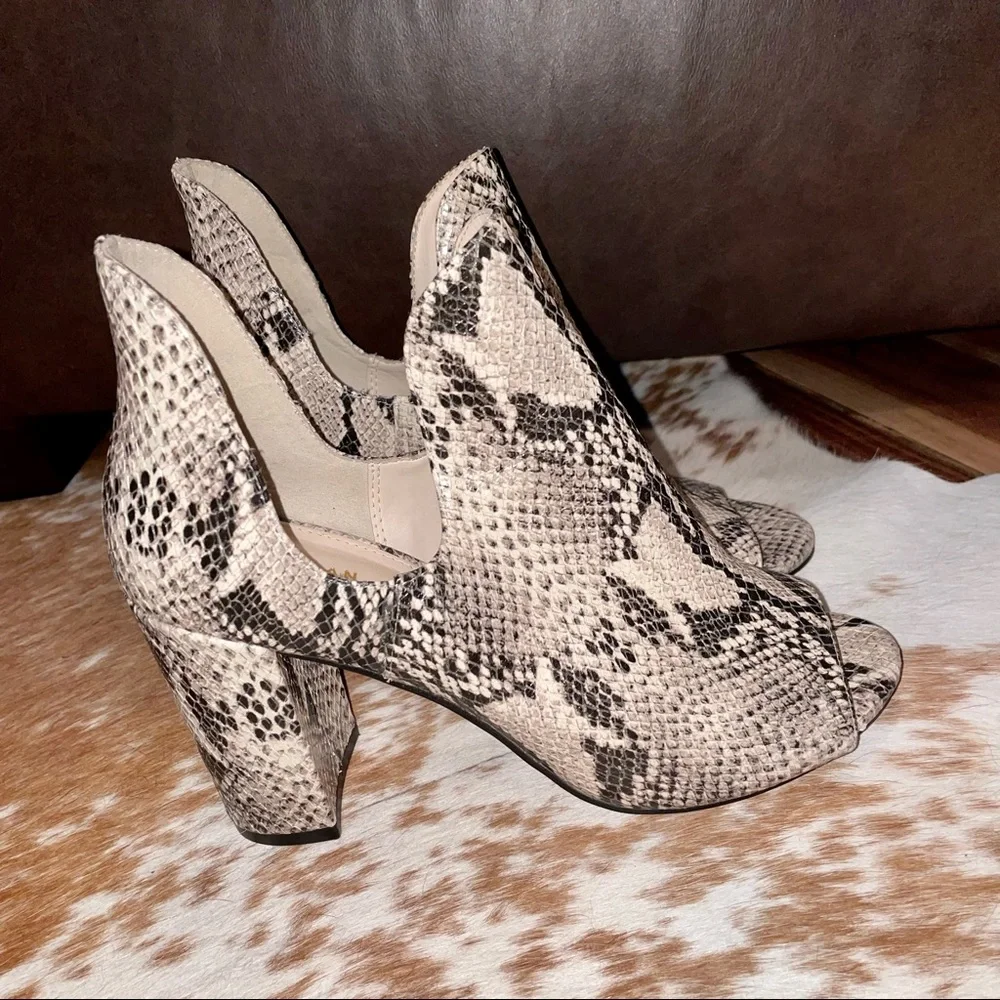 Cole Haan | “Electa Ankle Boot” - Picture 3 of 16